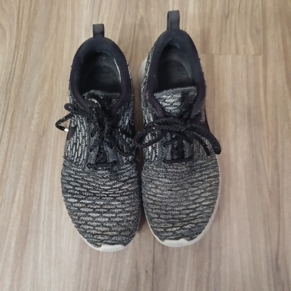 Nike Shoes - Nike  flyknit shoe